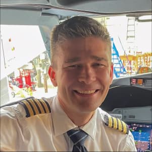 Peter Lynde - Boeing 737 Captain and Flight Instructor